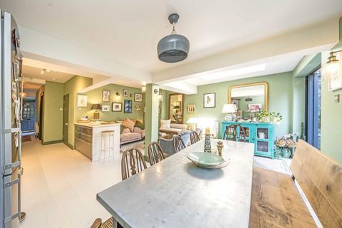 29a Queensdown Road, London, E5 8NN