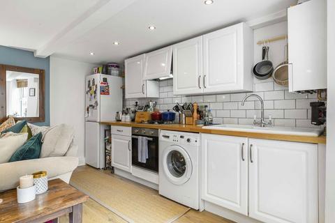 1 bedroom flat for sale, Kyverdale Road, London N16