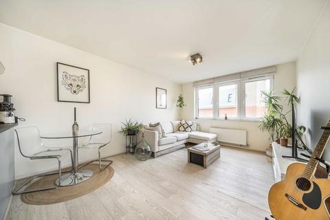 1 bedroom flat for sale, Tyssen Street, London E8