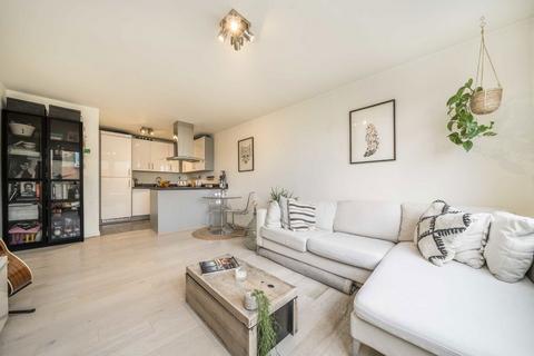 1 bedroom flat for sale, Tyssen Street, London E8