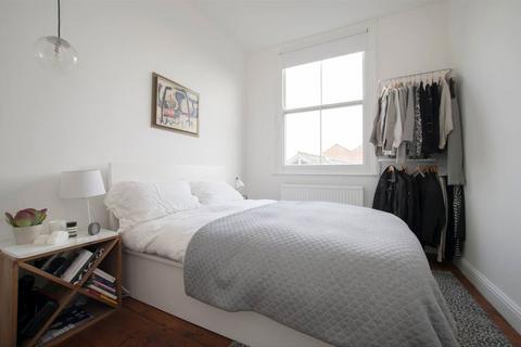 1 bedroom flat for sale, Downs Road, London E5