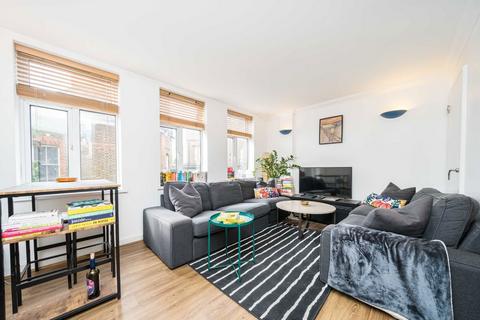 1 bedroom flat for sale, Stoke Newington High Street, London N16