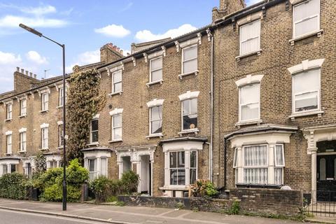 2 bedroom flat for sale, Cricketfield Road, London E5