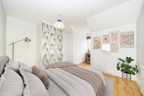 Flat A, 180 Lower Clapton Road, London, E5 0QA