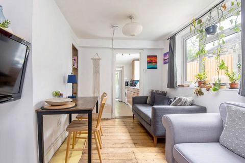 3 bedroom terraced house for sale, Kenworthy Road, London E9