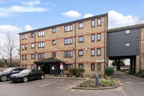 2 bedroom flat for sale, Leaside Road, London E5