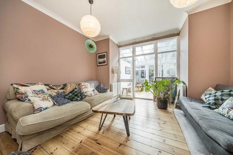 2 bedroom flat for sale, Ickburgh Road, London E5