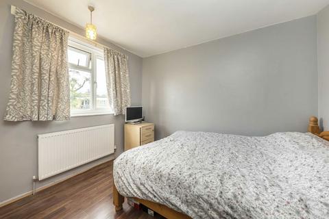 3 bedroom flat for sale, Amhurst Road, London E8