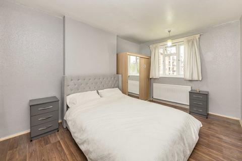 3 bedroom flat for sale, Amhurst Road, London E8