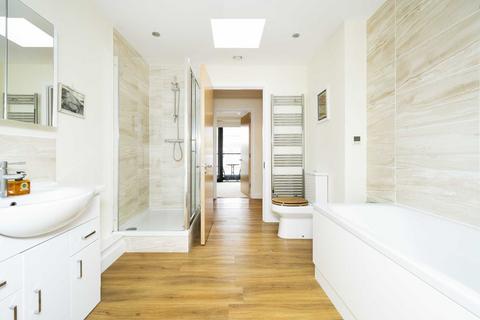 Flat 3, Apex House, 2 Sylvester Road, London, E8 1EP