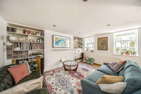 2 bedroom flat for sale, Clapton Terrace, London E5