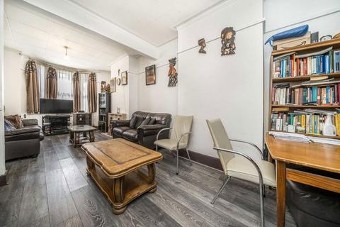 4 bedroom terraced house for sale, Homerton High Street, London E9