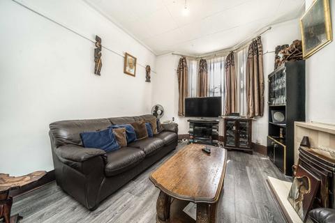 4 bedroom terraced house for sale, Homerton High Street, London E9