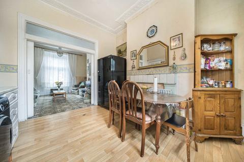 5 bedroom terraced house for sale, Cecilia Road, London E8