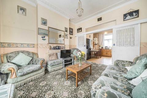 5 bedroom terraced house for sale, Cecilia Road, London E8