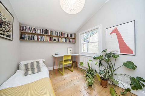 37 Wilton Way, London, E8 3ED