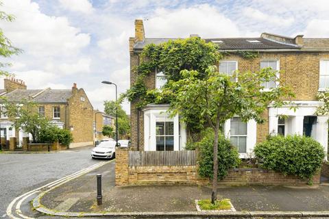 2 bedroom terraced house for sale, Fassett Square, London E8