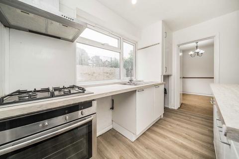 3 bedroom semi-detached house for sale, Ferncliff Road, London E8