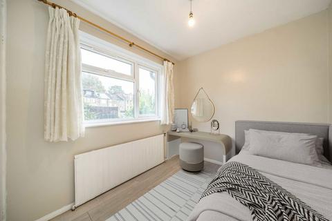 40 Ferncliff Road, London, E8 2HX