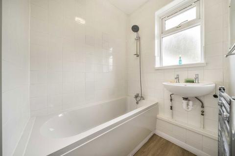 40 Ferncliff Road, London, E8 2HX