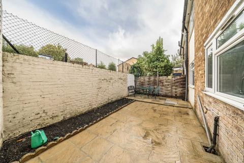 40 Ferncliff Road, London, E8 2HX