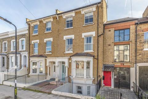 2 bedroom flat for sale, Powell Road, London E5