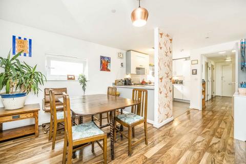 2 bedroom flat for sale, Dunn Street, London E8