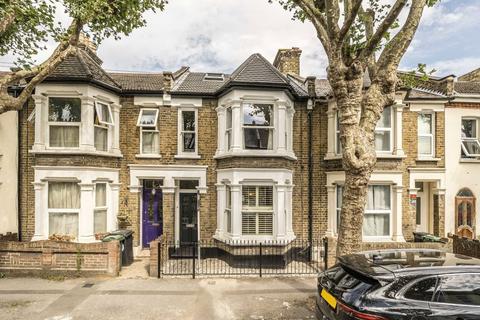 4 bedroom terraced house for sale, Malvern Road, London E11