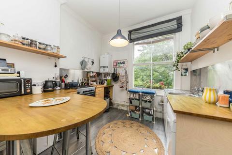 2 bedroom flat for sale, St. Mark's Rise, London E8