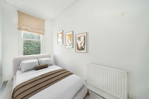 2 bedroom flat for sale, St. Mark's Rise, London E8