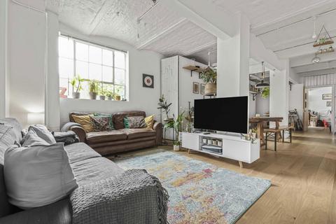 2 bedroom flat for sale, Digby Road, London E9