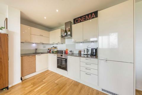 2 bedroom flat for sale, Homerton Road, London E9