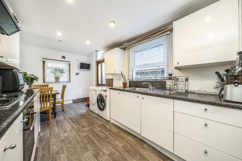 3 bedroom house for sale, Walsingham Road, London E5