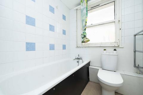 1 Mothers Square, London, E5 8TT