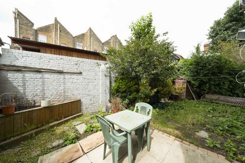 1 Mothers Square, London, E5 8TT