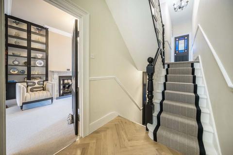 8 Fletching Road, London, E5 9QP