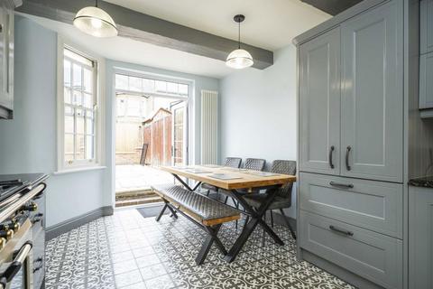8 Fletching Road, London, E5 9QP