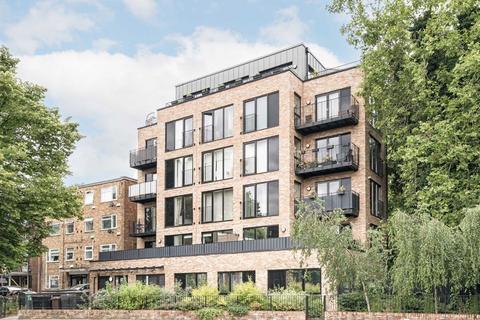 1 bedroom flat for sale, Upper Clapton Road, London E5