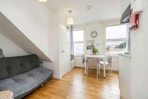 2 bedroom flat for sale, High Road Leytonstone, London E11