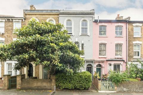 3 bedroom flat for sale, Cricketfield Road, London E5