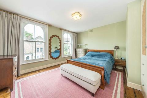 3 bedroom flat for sale, Cricketfield Road, London E5