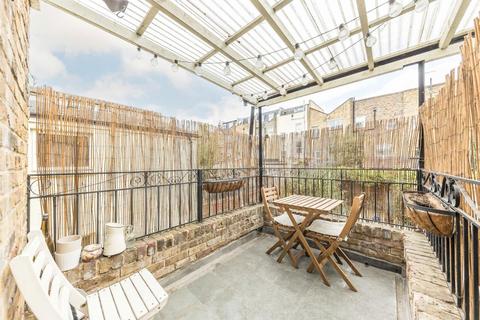 74a Cricketfield Road, London, E5 8NS