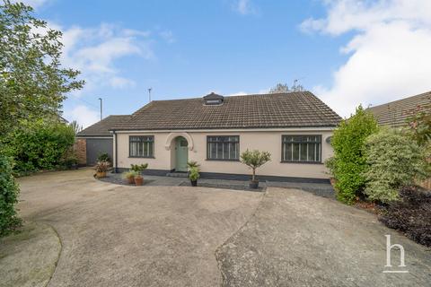 3 bedroom bungalow for sale, Oak Avenue, Upton CH49