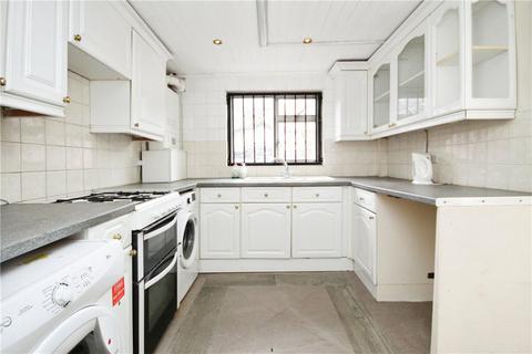 2 bedroom terraced house to rent, Watcombe Road, London, SE25