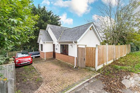 2 bedroom detached bungalow for sale, Clover Way, Basildon SS16