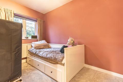 2 Clover Way, Vange, Basildon, SS16 4FJ
