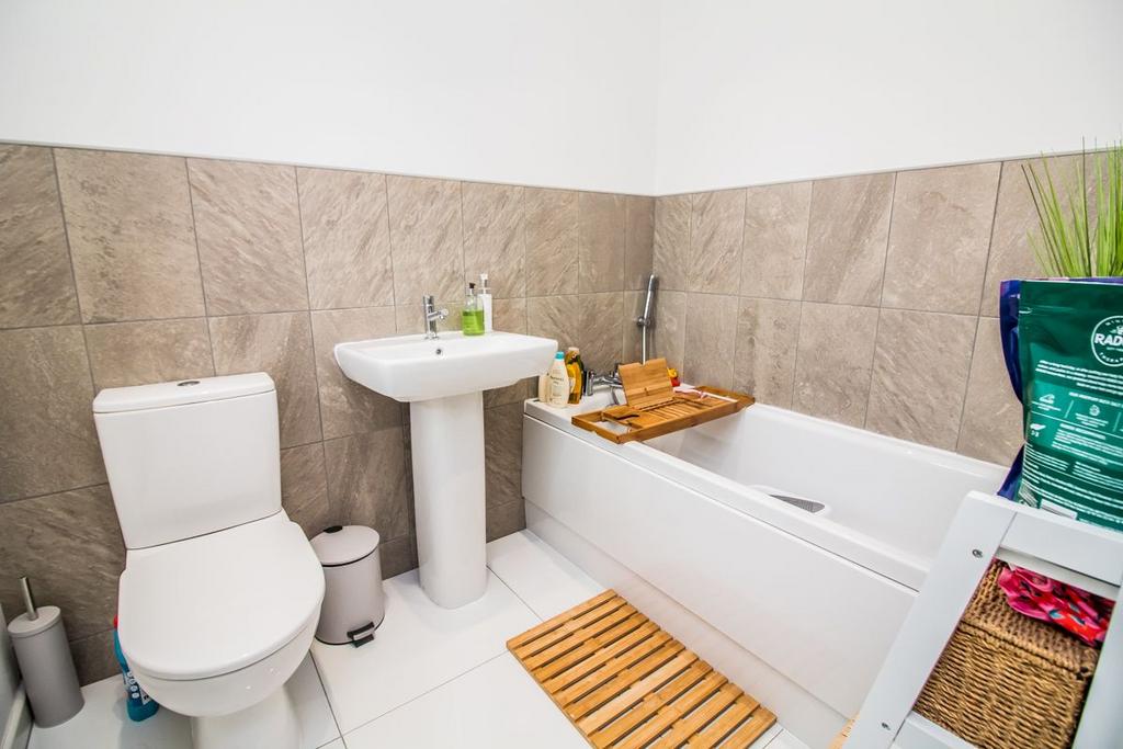 Family Bathroom.