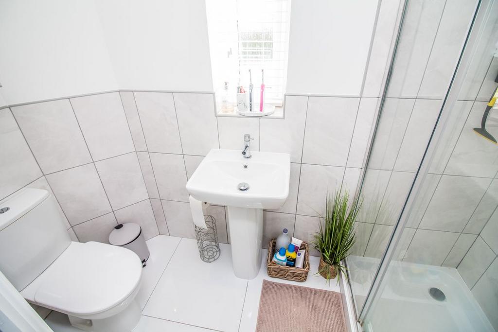 Master En-suite.