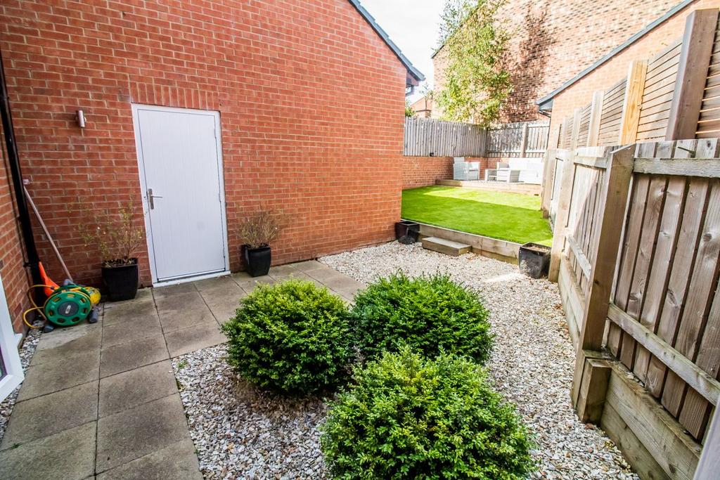 Rear Garden Pic 2.