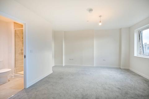 2 bedroom flat to rent, Power Mill Close, New Malden, KT3